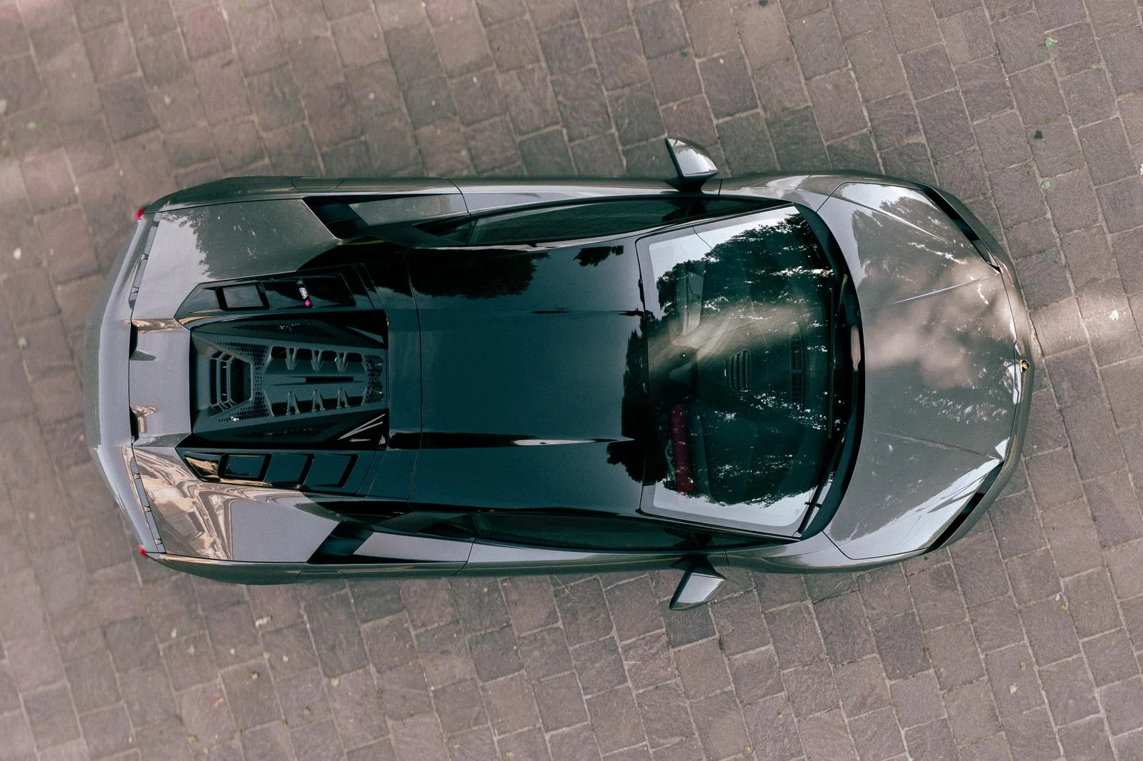 Lamborghini Temerario della flotta GC Auto vista dall'alto, con le prese d'aria del V8 biturbo ibrido